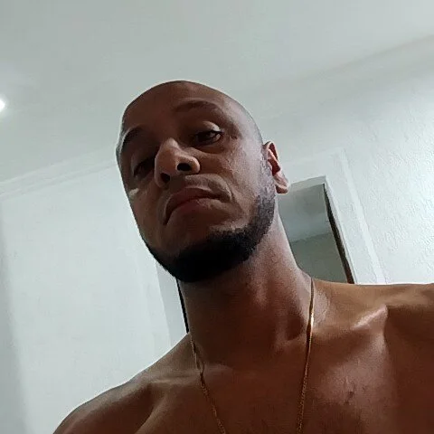 luchosam profile photo