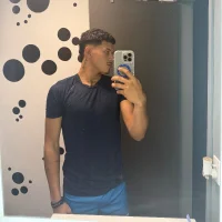 Gambar Profil CHARLY--