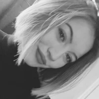 VickiCastillo Φωτ, Προφίλ