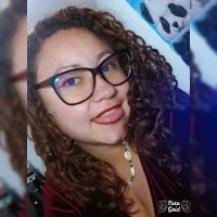 curly_greeneyed webcam model