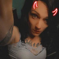 Sabrinainnylons's Profile Pic