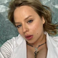 krisstun Φωτ, Προφίλ