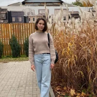 LisaHalI's Profile Pic