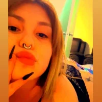 FoxxxylovecamOFF's Profile Pic