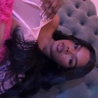 CamiEstrada Adlı Modelin Avatarı