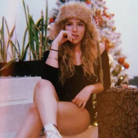 รูปโปรไฟล์ของ PurpleLily19