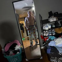 Yourdick1999 webcam model