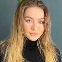 SophiePiers's Profile Pic