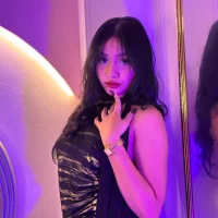 Mila__Fire webcam