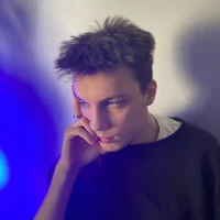 Lingon_Kirk's Avatar Pic