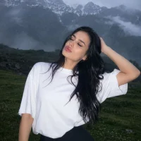 Профилна снимка на Charlotteqwe