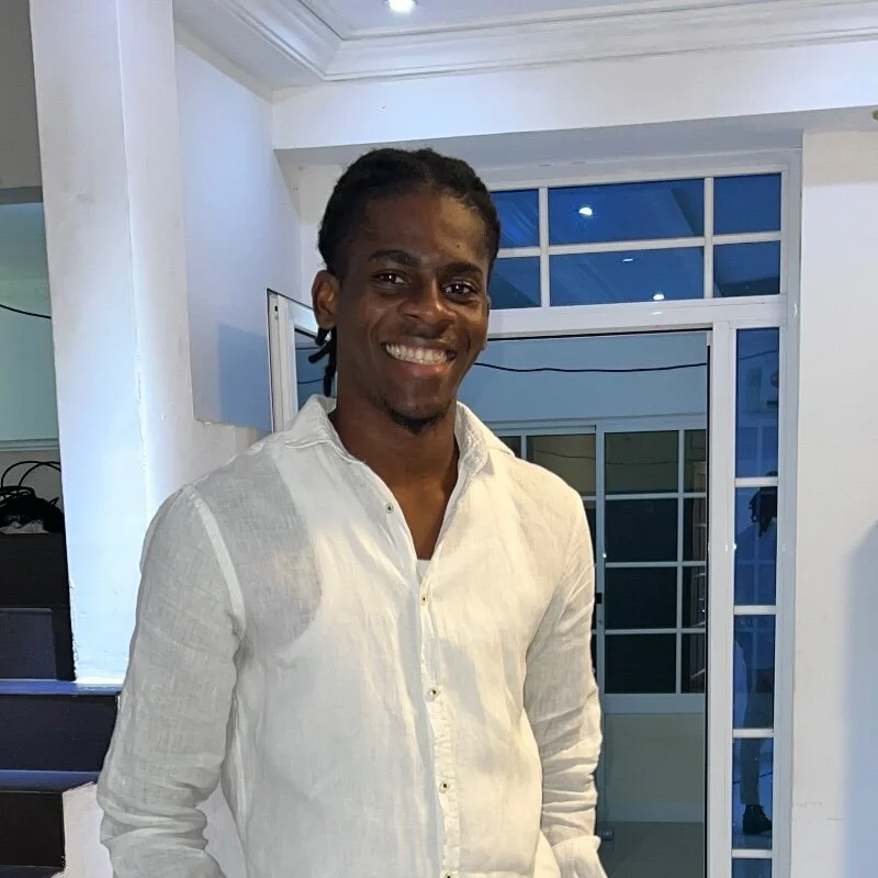 Jossenio_black profile photo