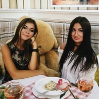 Alinandkira Φωτ, Προφίλ