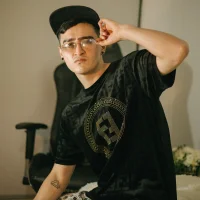 Профилна снимка на Juan_Quiintero