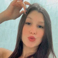 mirellinha18's Profile Pic