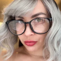alinagueen's Profile Pic