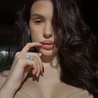 Gambar Profil Amaranoir