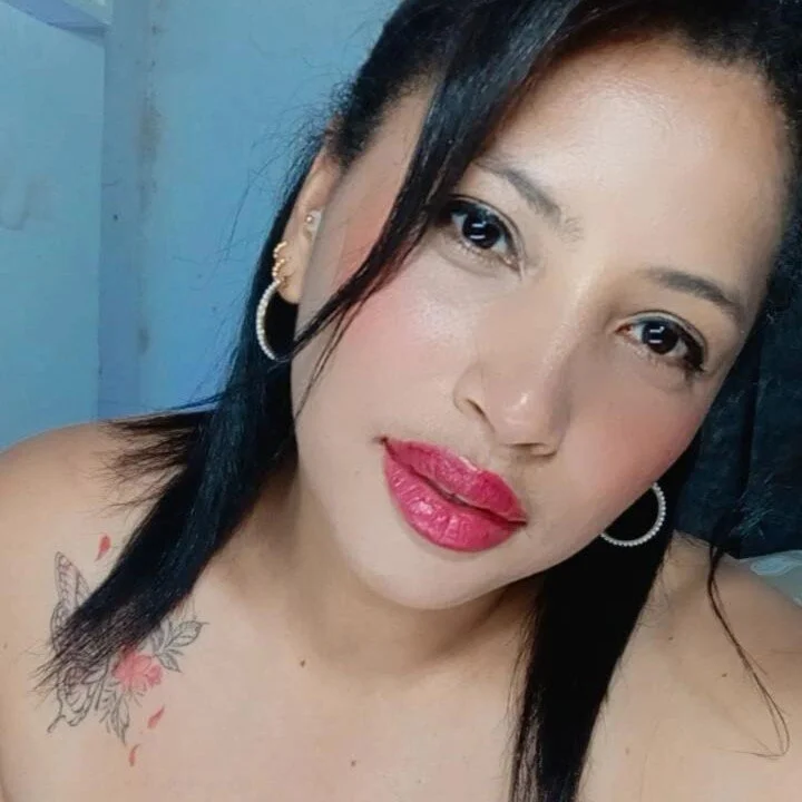 roxane- profile photo