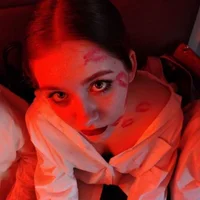 RedAdelina – Offline chatovacia miestnosť