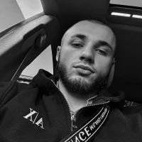 Slika avatara modela PaulGrow