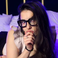 KrissyKits's Profile Pic