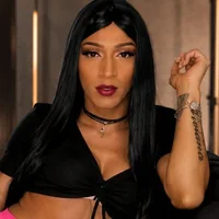 Shantal_GoldenDesire_23cm webcam