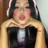 Ally-19 Φωτ, Πρ οφίλ