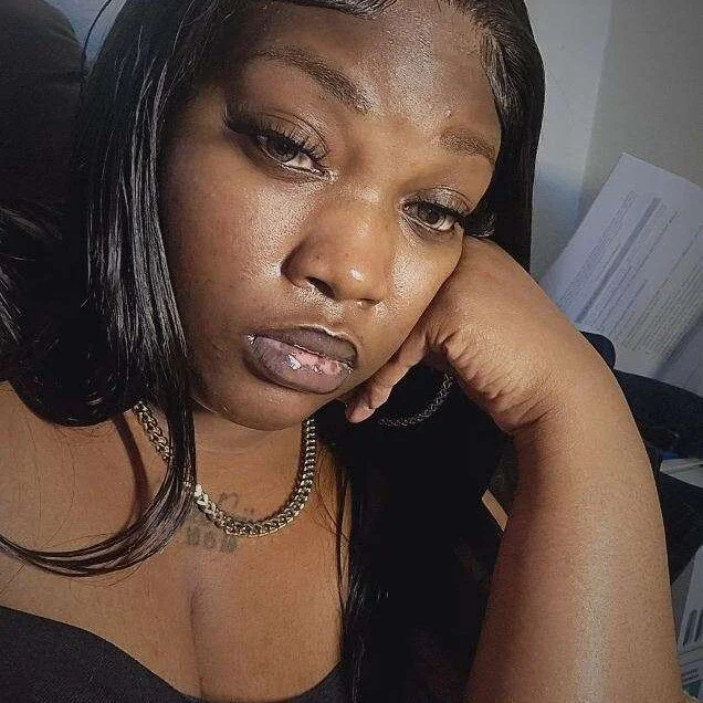 BeezyOleChocolateAss profile photo