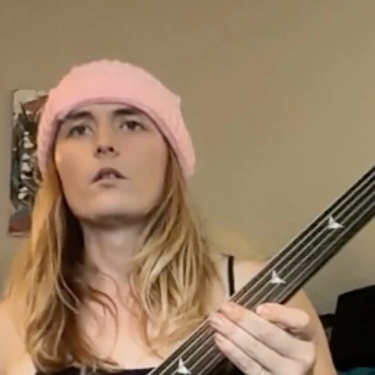 Elliebell profile photo