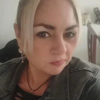 Violet_Benett Poză avatar