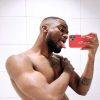 Gambar Profil Pompiporn@xh