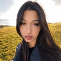 Honeycamilla model avatar