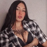 miafox_04's Profile Pic