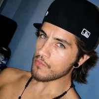 Steeyork28's Profile Pic