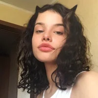 Kiki_18feet's Profile Pic