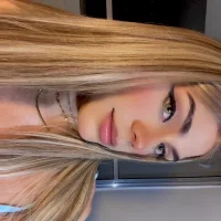 Flora_Minx's Avatar Pic