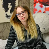 Gambar Profil HelenHill