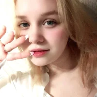 Mia_blaww's Avatar Pic