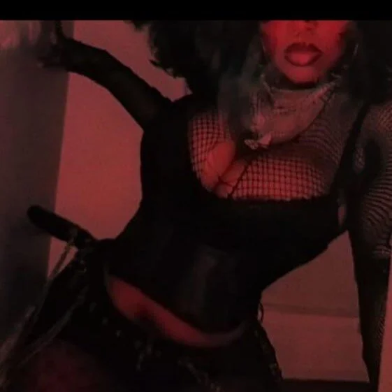 PinkyMonique