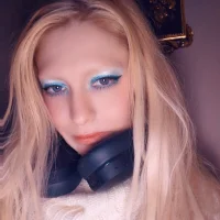 fuccstarr's Profile Pic