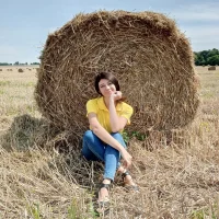 EmberHero Φωτ, Προφίλ