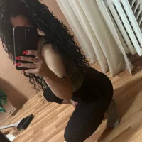 غرفة دردشة Alinaad دون اتصال