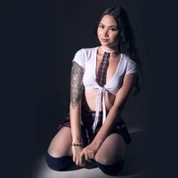 Awatar – AbrilRussell