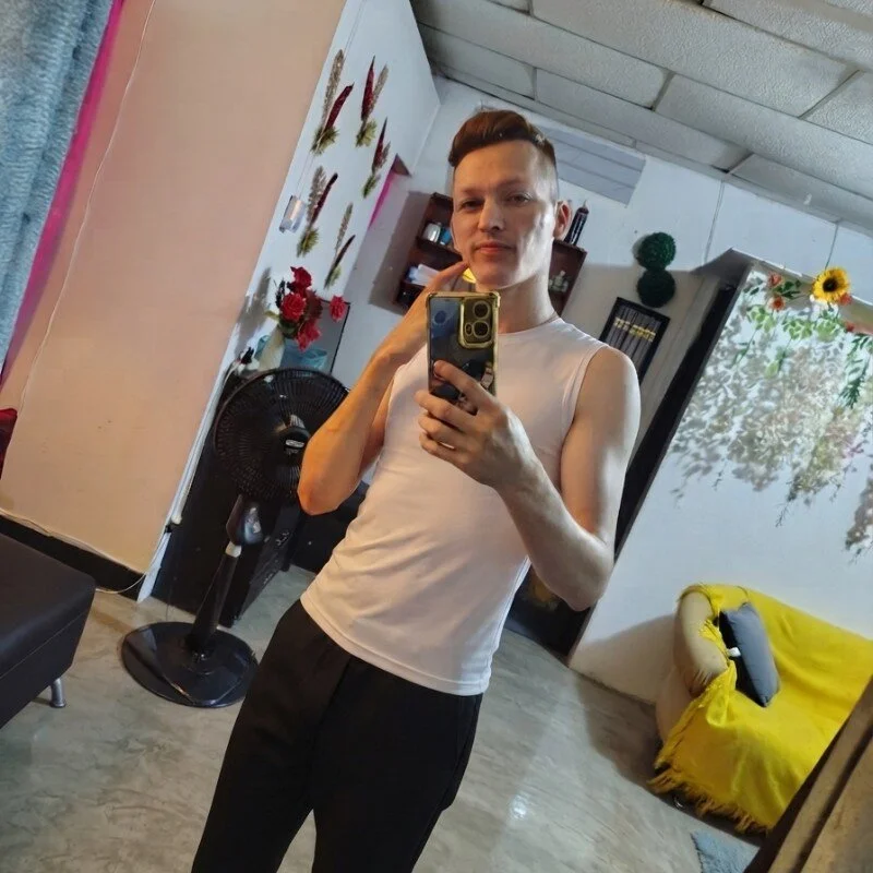 WhiteAsshole2 Stripchat profile image