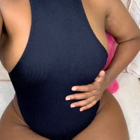 hottiepinkie27's Avatar Pic