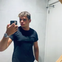 tomii2005's Profile Pic