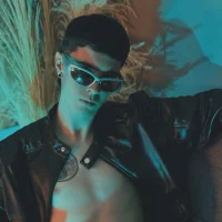 Lio_____: εικόνα άβα ταρ