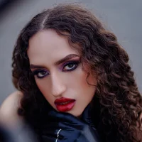 pinky_peach's Avatar Pic