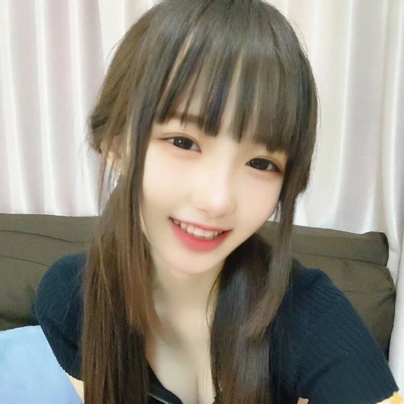 mai-chan_'s nudes and profile