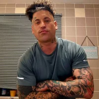 BANGTIDYGILF69's Offline Chat Room